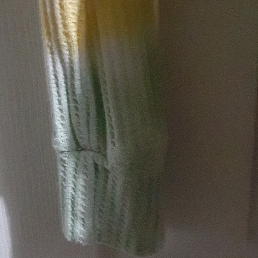 Top - Picture 4 of 5